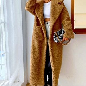 SHEIN - Lapel Neck Pocket Patched Teddy in khaki